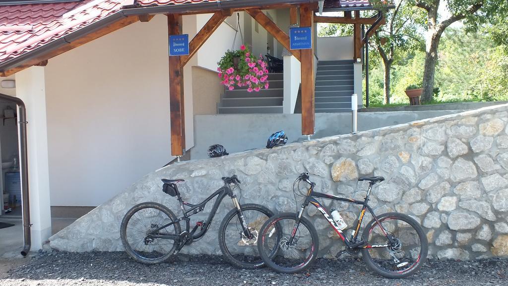 Guest House Ema Grabovac (Karlovac) Exterior foto
